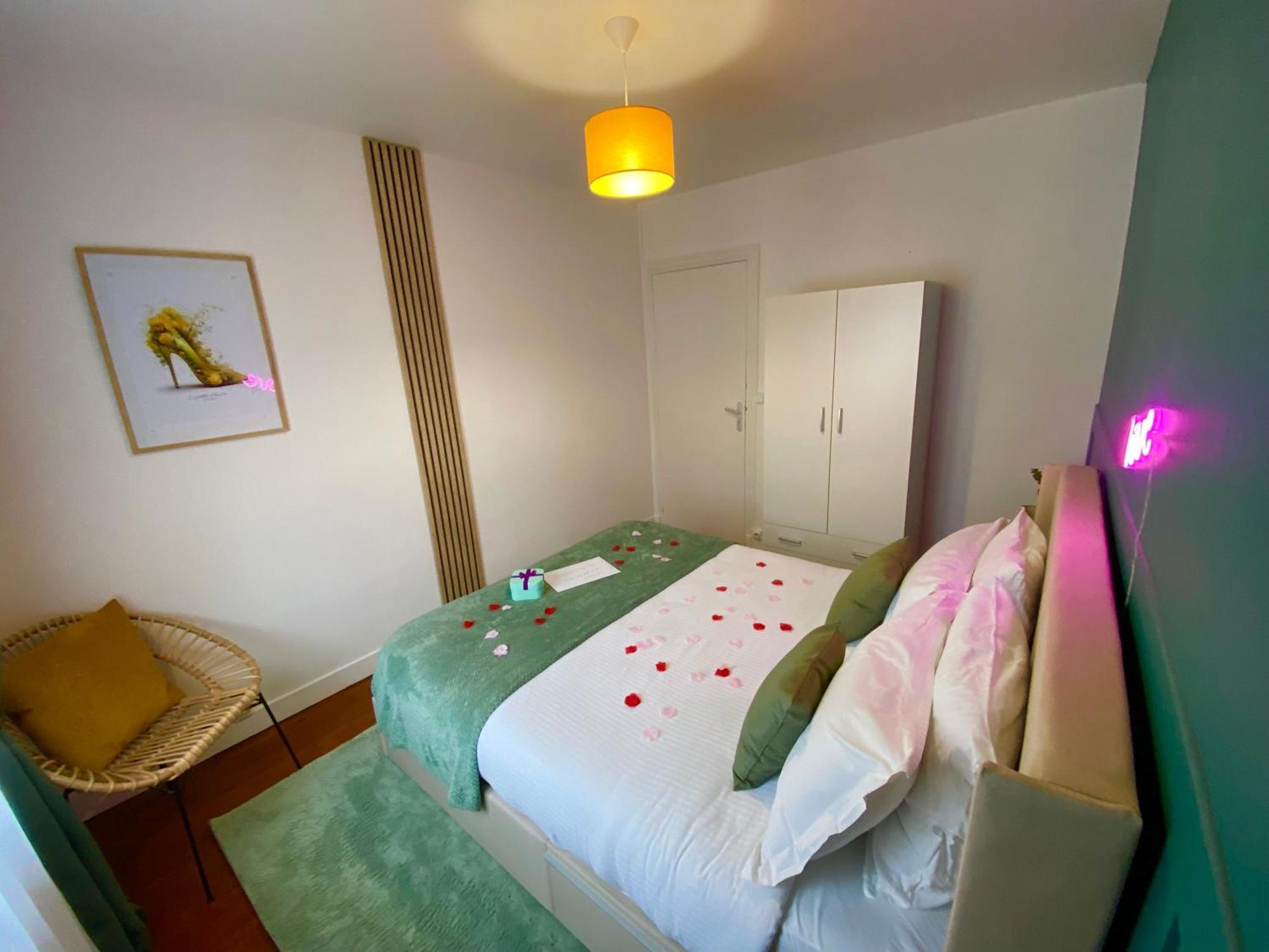 Le Cocon De La Tour -Vip-Compiegne-Hyper Centre Apartment Ngoại thất bức ảnh